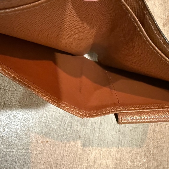 Louis Vuitton Men’s Wallet (Full Set) - Picture 13 of 15